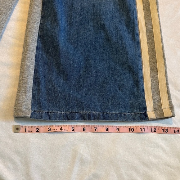 Austin Landing Women Blue Denim and Gray Sweats Flare Jeans NWT - Picture 4 of 12